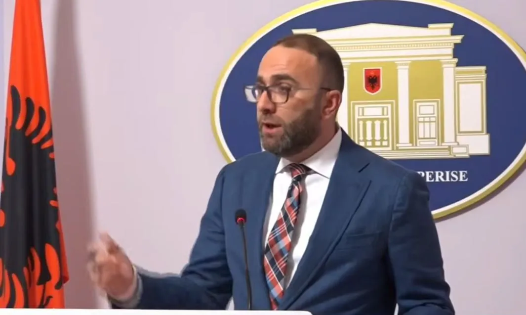 PD kërkesë për shkarkimin e Begajt: Ka shkelur disa herë Kushtetutën! Tendera kompanisë ku punon djali