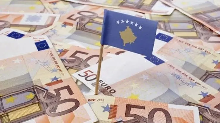 Kur shteti mbetet pa buxhet: Rreziqet që i kanosen Kosovës