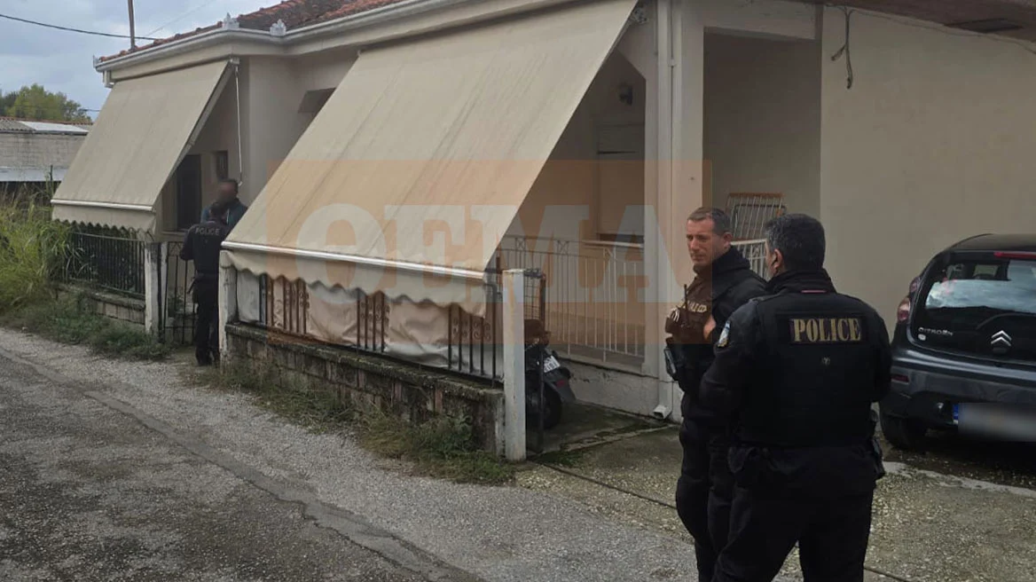 E rëndë në Greqi, 18-vjeçari mbyt nënën me peshqir