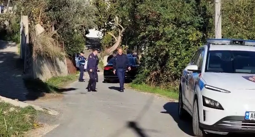 M*sakroi babain me thikë, arrestohet 25-vjeçari pas dy orësh në arrati