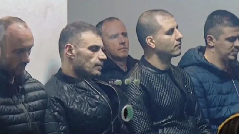Dje iu ekzekutua miku i ngushtë, Emiljano Shullazi nuk paraqitet në gjyq