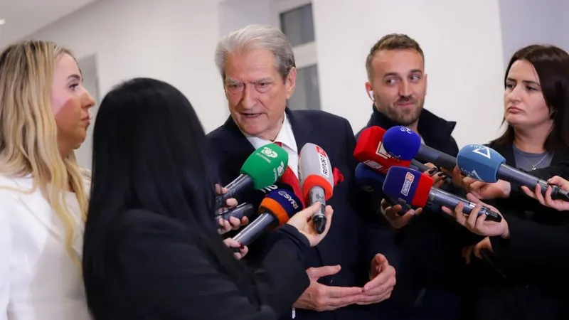 Opozita humbi zgjedhjet në 5 bashki, reagon Berisha