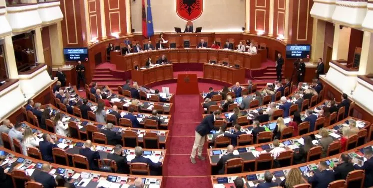 Balluku u mor e pandehur nga SPAK, Peleshi rrëzon kërkesën e opozitës për interpelancë urgjente