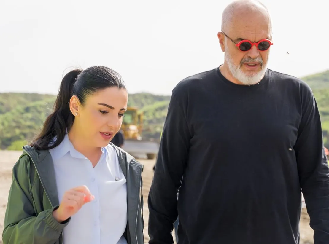 Berisha zbardh prapaskenat: Çfarë i tha Balluku Ramës të premten në Kryeministri