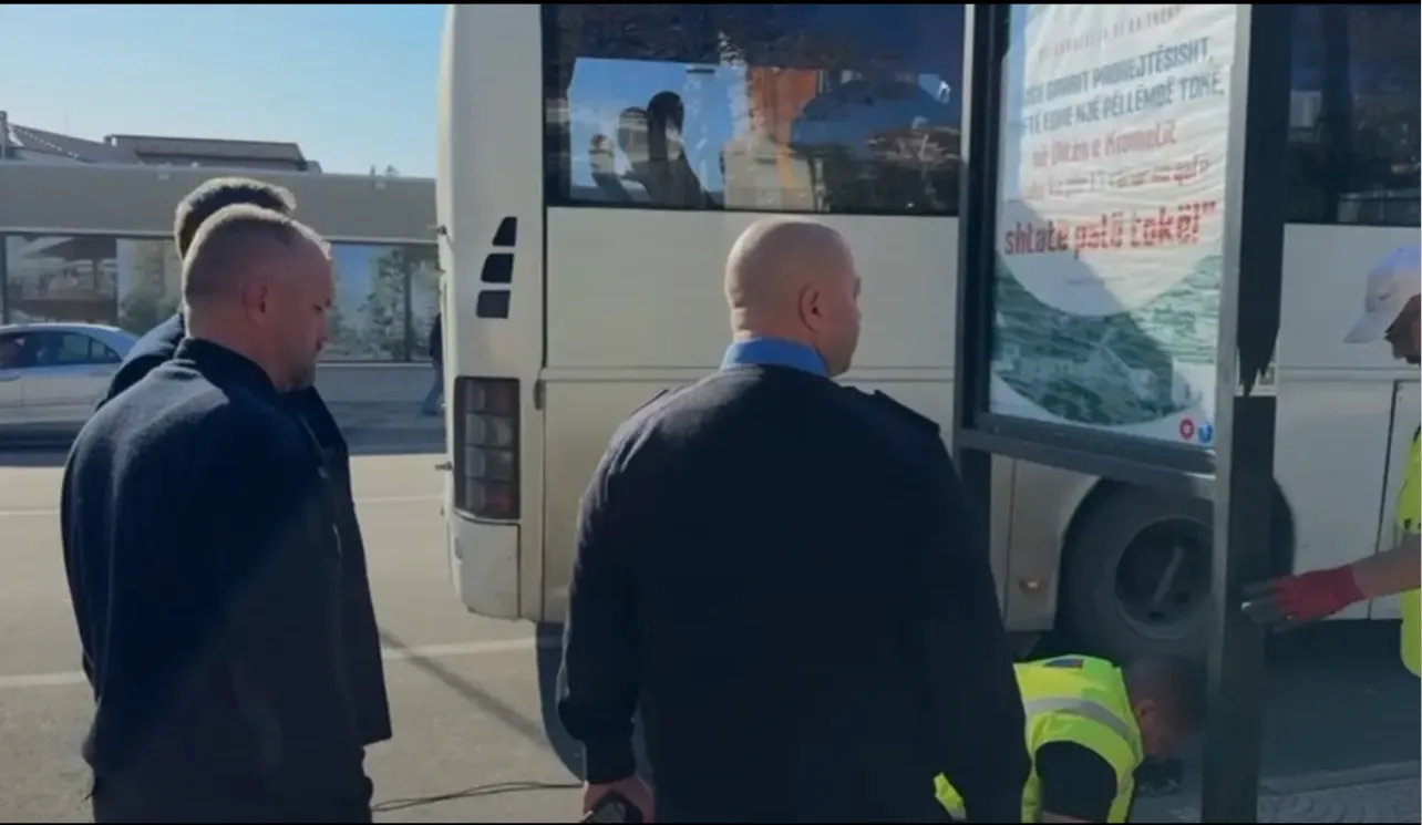 Përplasja për tokën ku do ngrihet kulla 35-katëshe, Bashkia heq tabelën e Myftinisë Shkodër për grabitjen e pronave, e cilëson si zaptim të hapësirës publike
