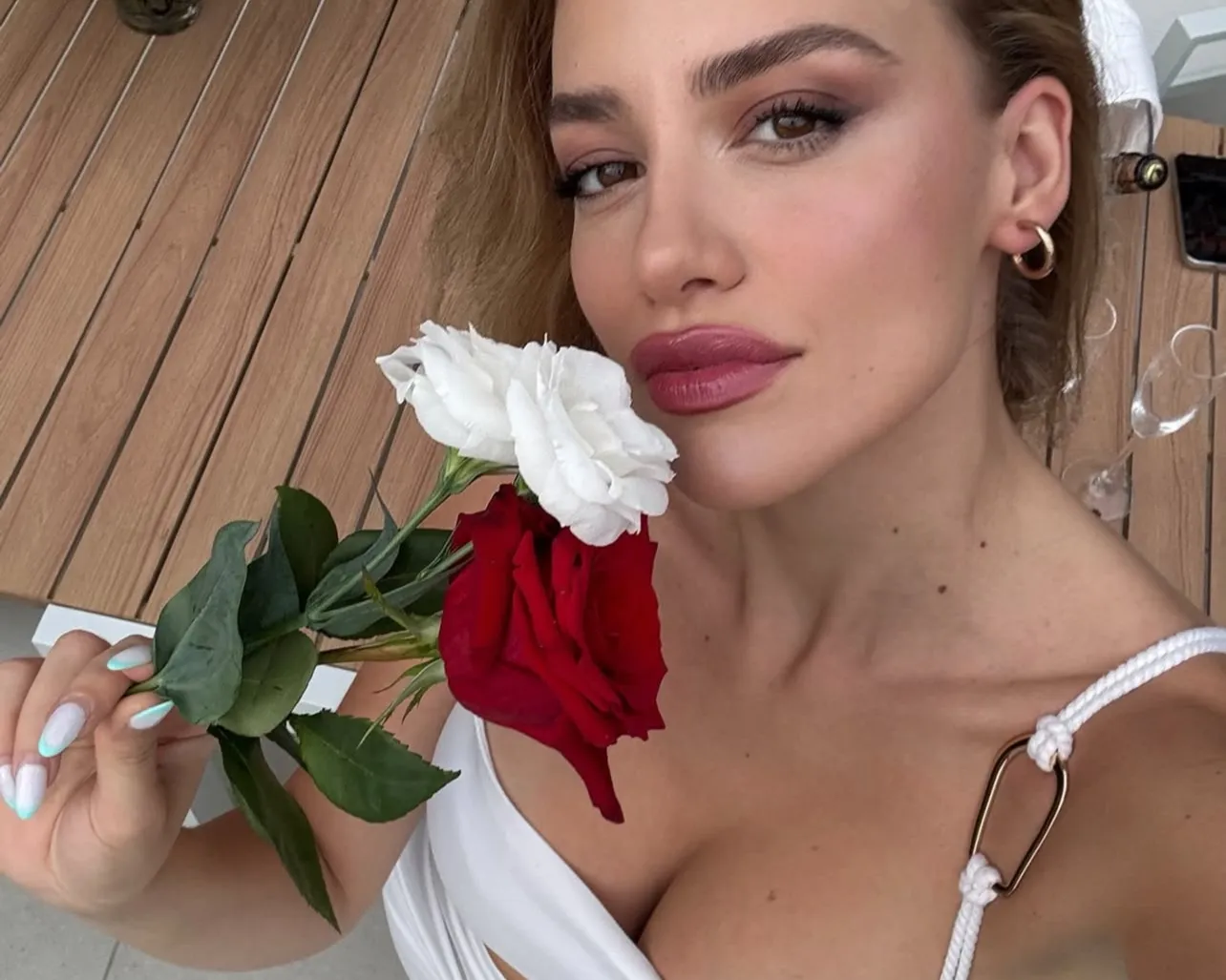 Heidi merr dhuratën nga i dashuri? Moderatorja: Ti më bën të ndjehem e veçantë