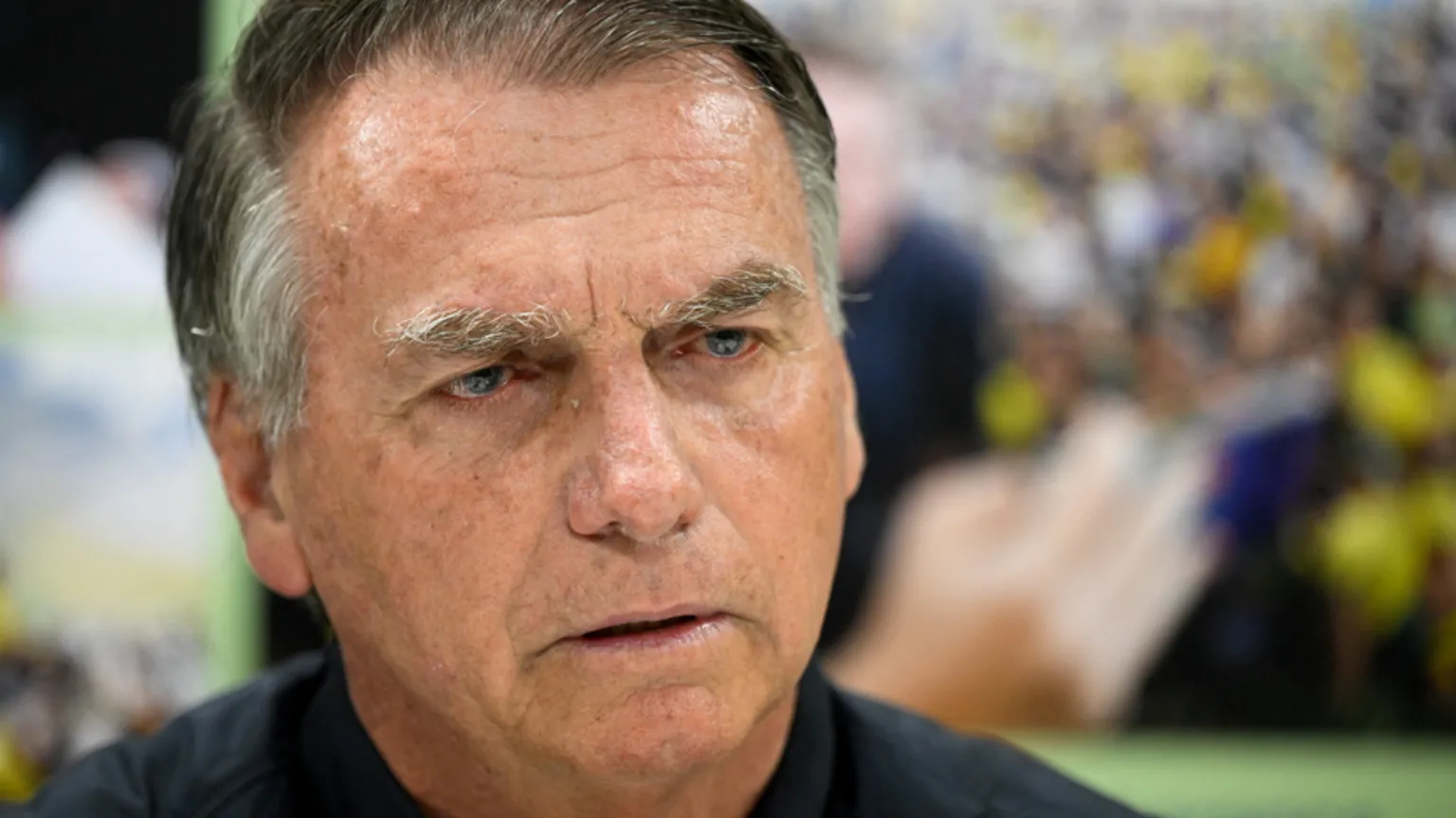 Gjykata urdhëron që ish-presidenti Jair Bolsonaro të fillojë të vuajë dënimin prej 27 vitesh burg