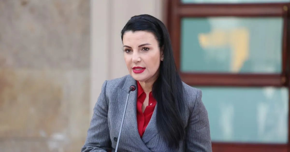 GJKKO pezullon Ballukun nga detyra. Ndalohet të dalë jashtë vendit