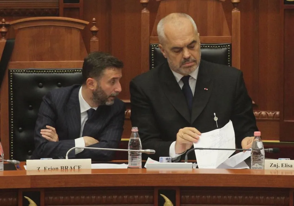 Veliaj fut në sherr Braçen dhe Ramën: Nuk flasim
