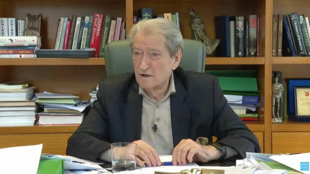 Berisha njofton “Foltore” jashtë Tiranës: Drejtuesi i PD-së caktohet me votë!