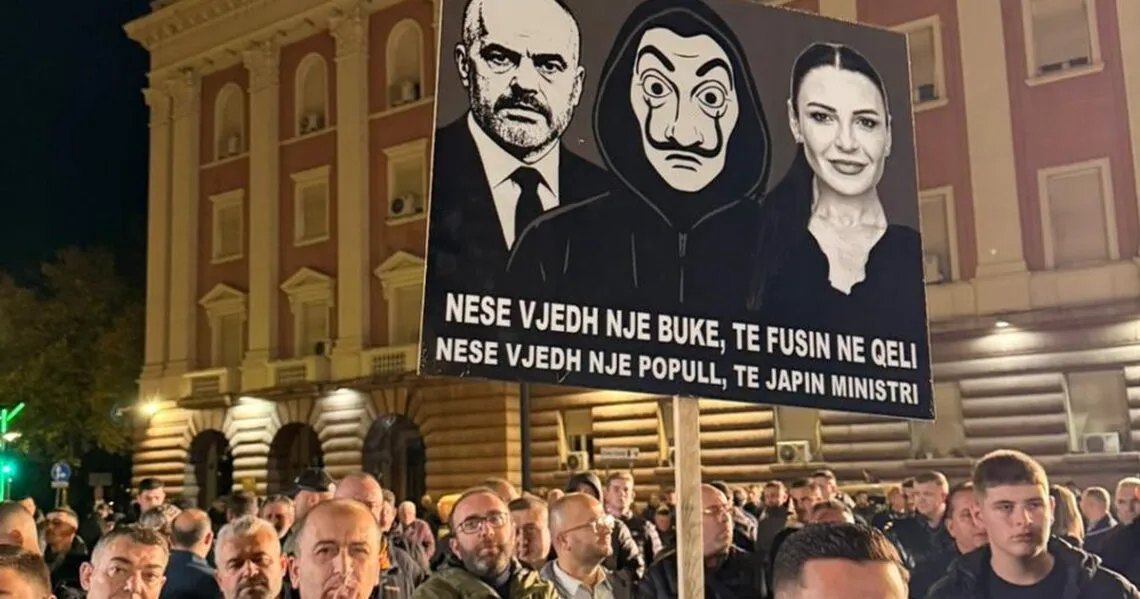 Opozita proteston sot sërish, bllokohen disa rrugë në Tiranë