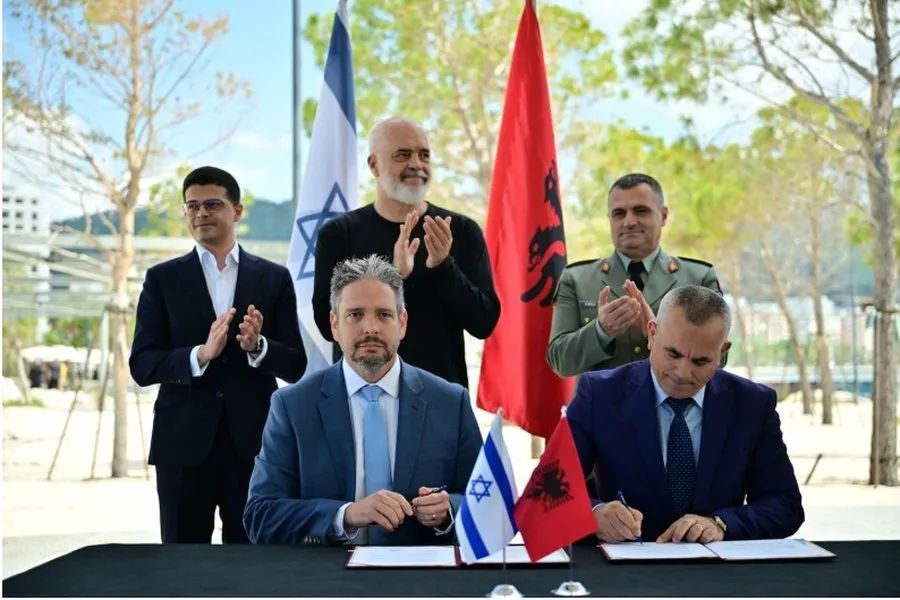 SKANDALI/ NATO pezullon kompaninë izraelite të armëve për korrupsion. Rama nënshkroi kontratë me to pak muaj më parë