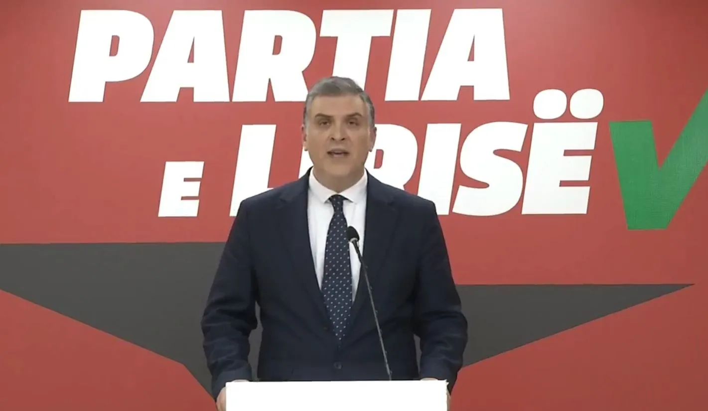 Tedi Blushi mobilizon qytetarët: Të gjithë në këmbë deri në largimin e Ramës!