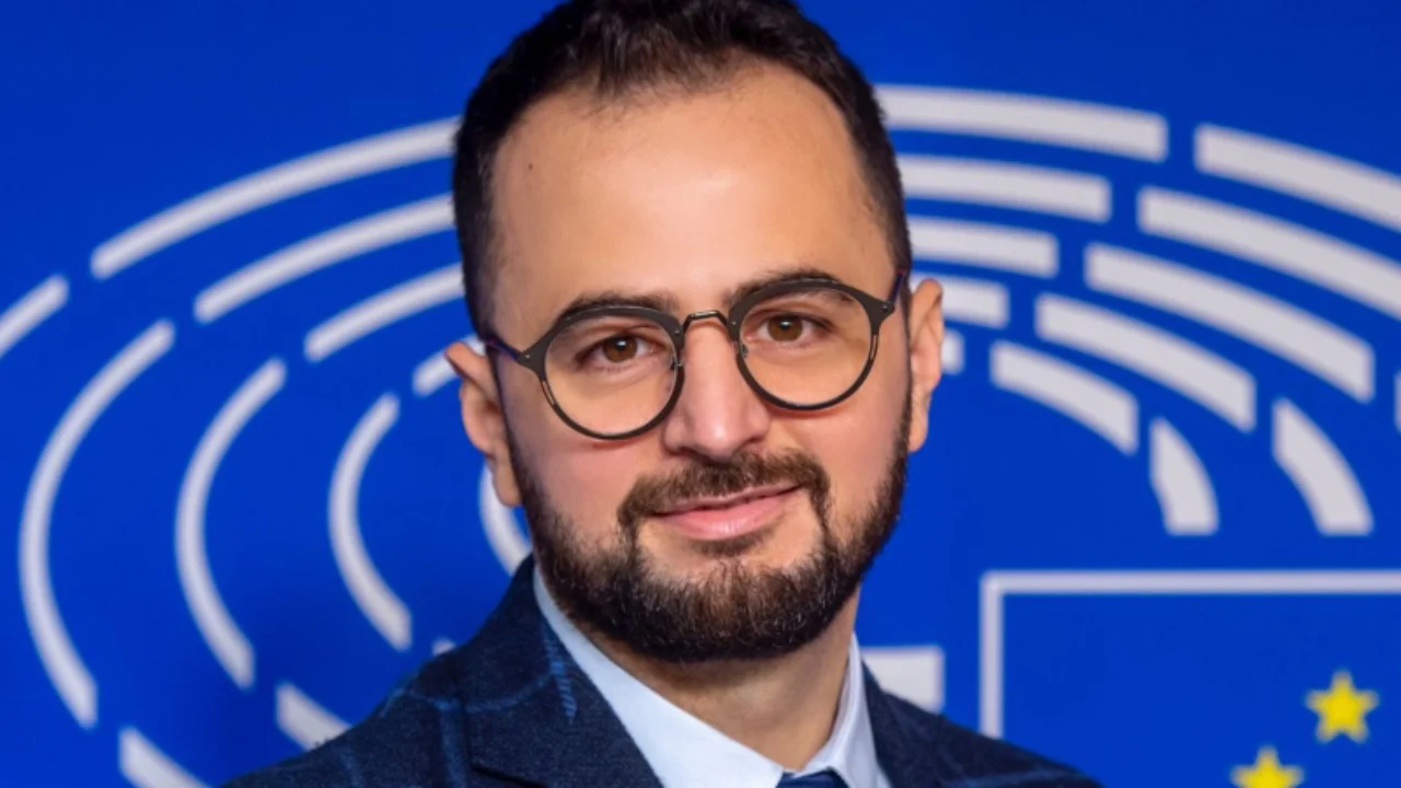 U zgjodh Avokat Populli me votat e PS, reagon Endrit Shabani: Falenderoj deputetët e opozitës për firmat