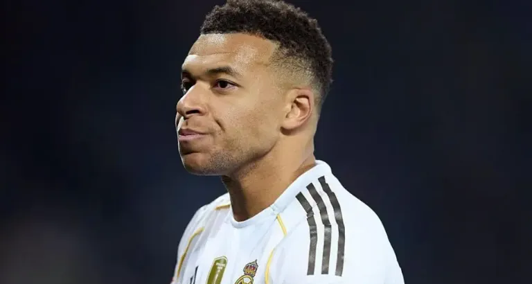 PSG urdhërohet t’i paguajë Mbappe-s 60 milionë euro