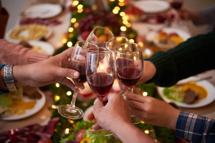 Sa alkool duhet të pini për festa?