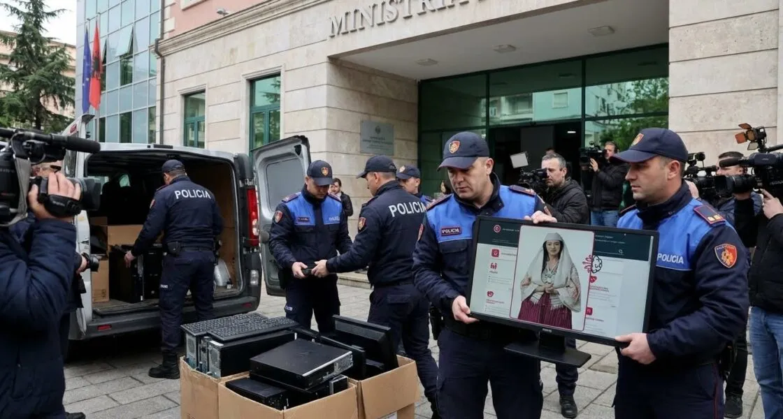 Shkrimi tallës i medias kroate: Arrestohet Diella, mori ryshfet 1.3 milionë euro