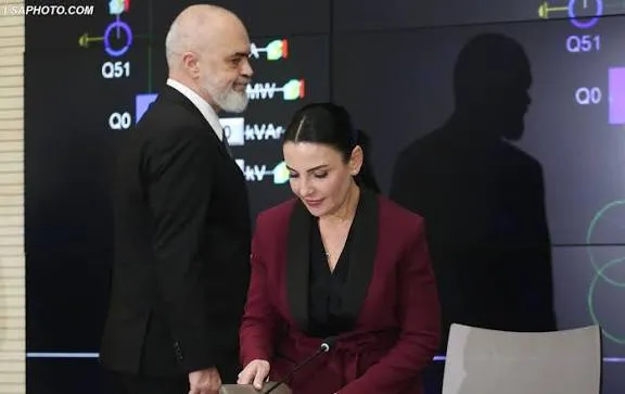 Rama tregon pse nuk e shkarkon Belinda Ballukun nga detyra