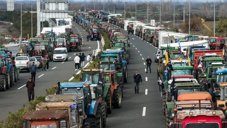 Protesta e fermerëve grekë, bllokohet aksi Kakavijë-Janinë