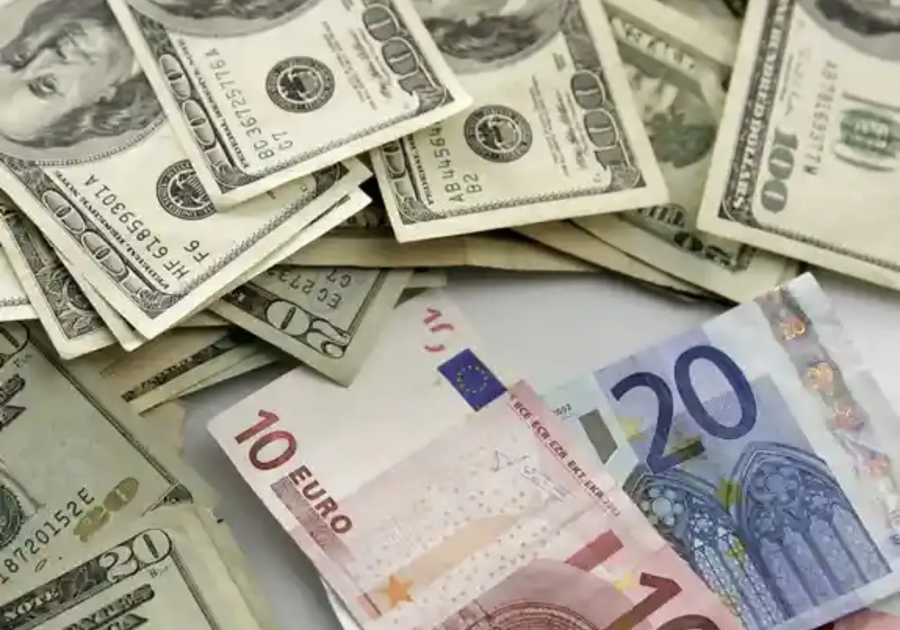 A është dollari i dobët rrezik për Europën?