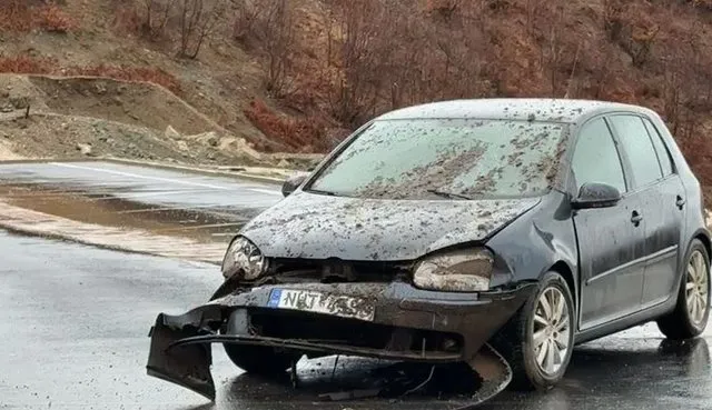 Skandal në aksin Qukës-Qafë Plloçë që kushtoi 260 mln euro/ Masivi i dherave bie mbi një automjet