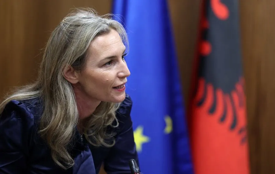 U përfol për kryeministre teknike, Lea Ypi njofton largimin nga Shqipëria