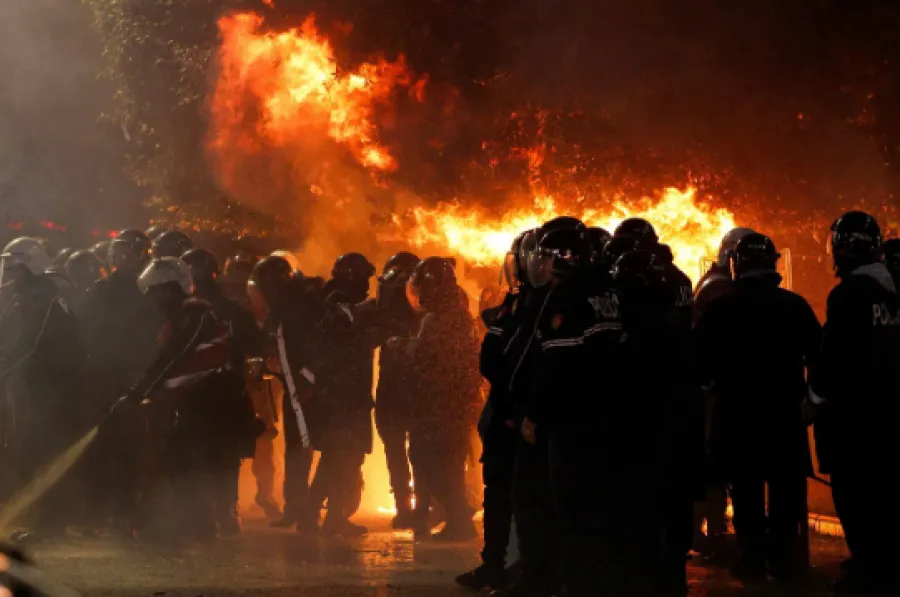 Al Jazeera: Protesta kundër korrupsionit në Shqipëri/ Kërkohet dorëheqja e kryeministrit Rama