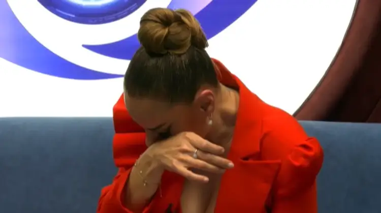 Martesa iu kthye në ferr, humbi babanë gjatë Covid-it. Rrëfimi prekës i Hygerta Sakos