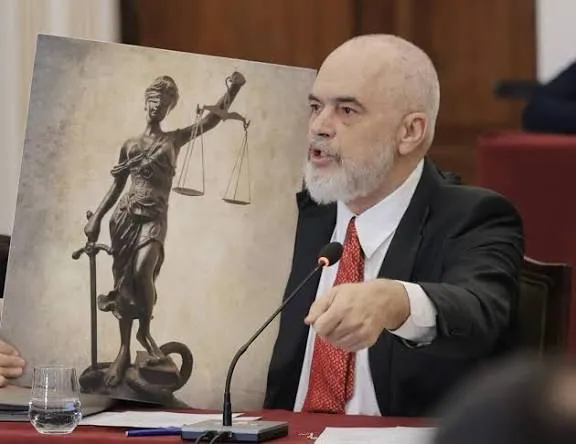 Rama sulmon gjyqtarët: Duan të rrisin rrogat e tyre me gjyq, skandal