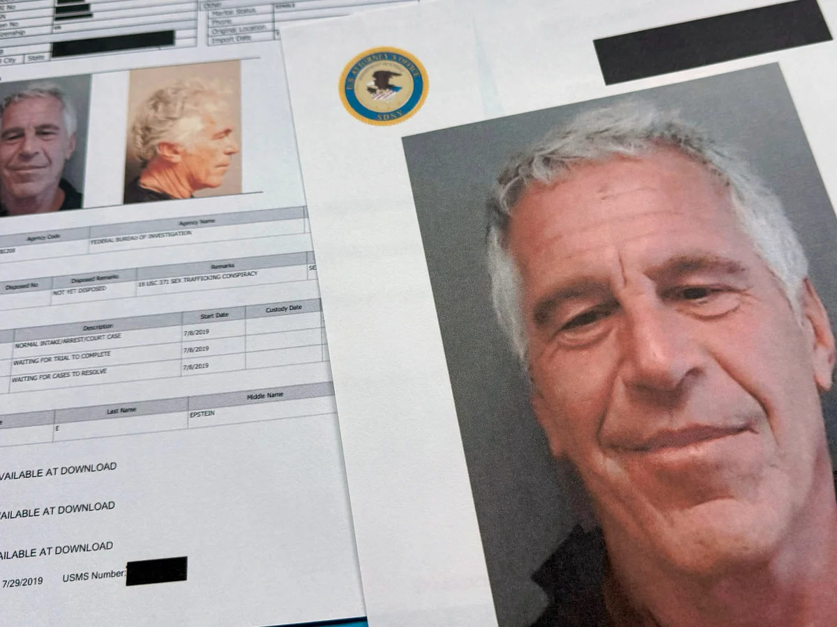 “Vajza shqiptare bën gjithçka”/ Ç’thuhet në dosjet e pedofilit Epstein për Shqipërinë