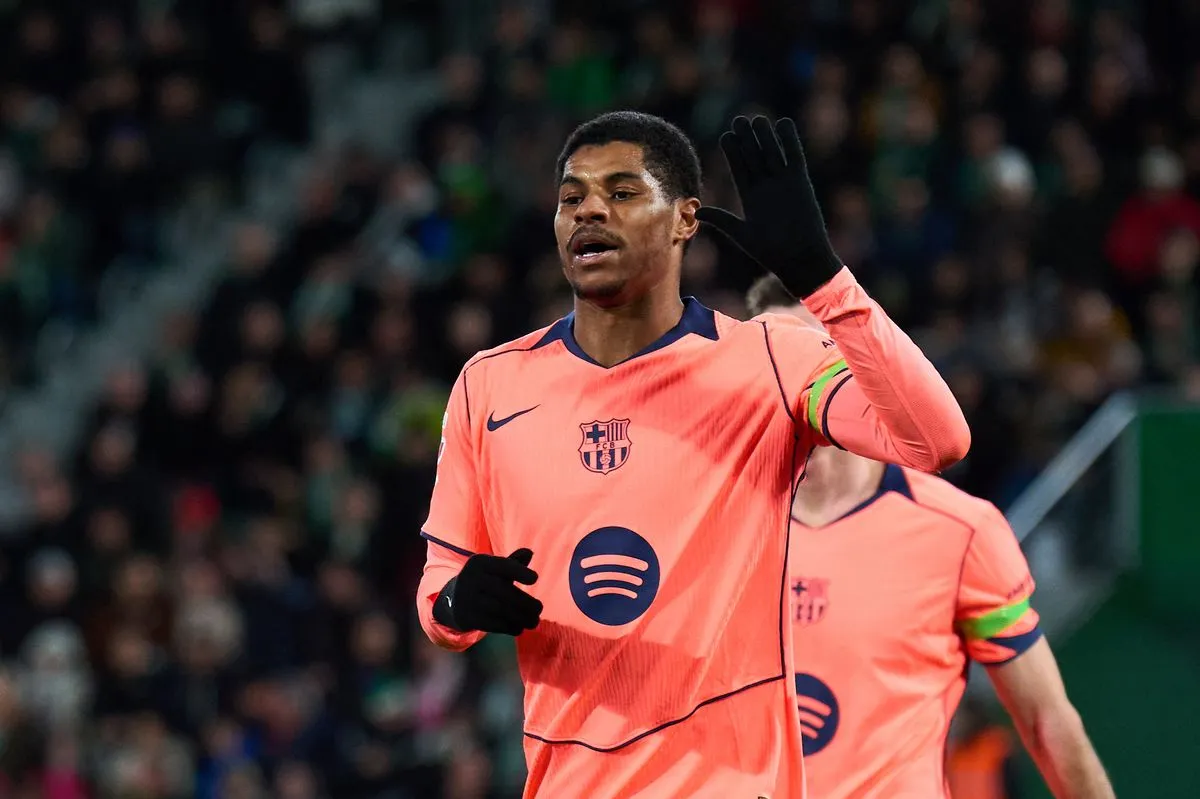 Rashford dëshiron të qëndrojë tek Barcelona, i gatshëm të pranojë edhe ulje page