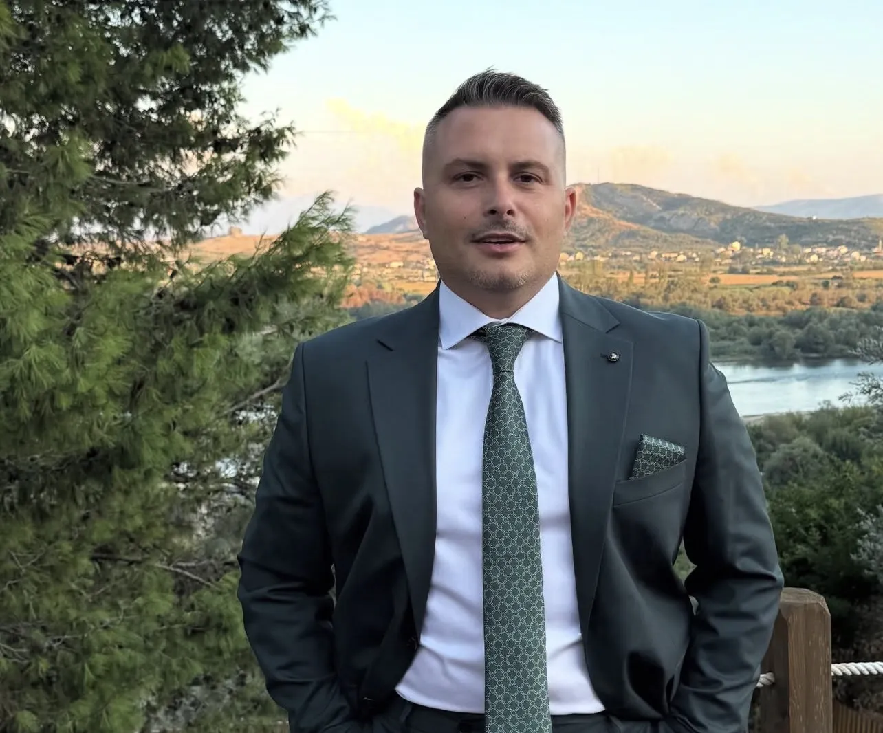 Për Qorin e opozitarët ose të fandaksurit e drejtësisë