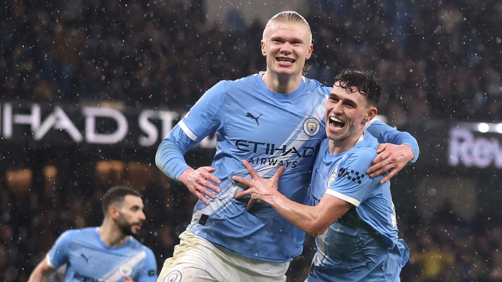 Gara për titullin e Premier League rikthehet! Manchester City i afrohet Arsenalit