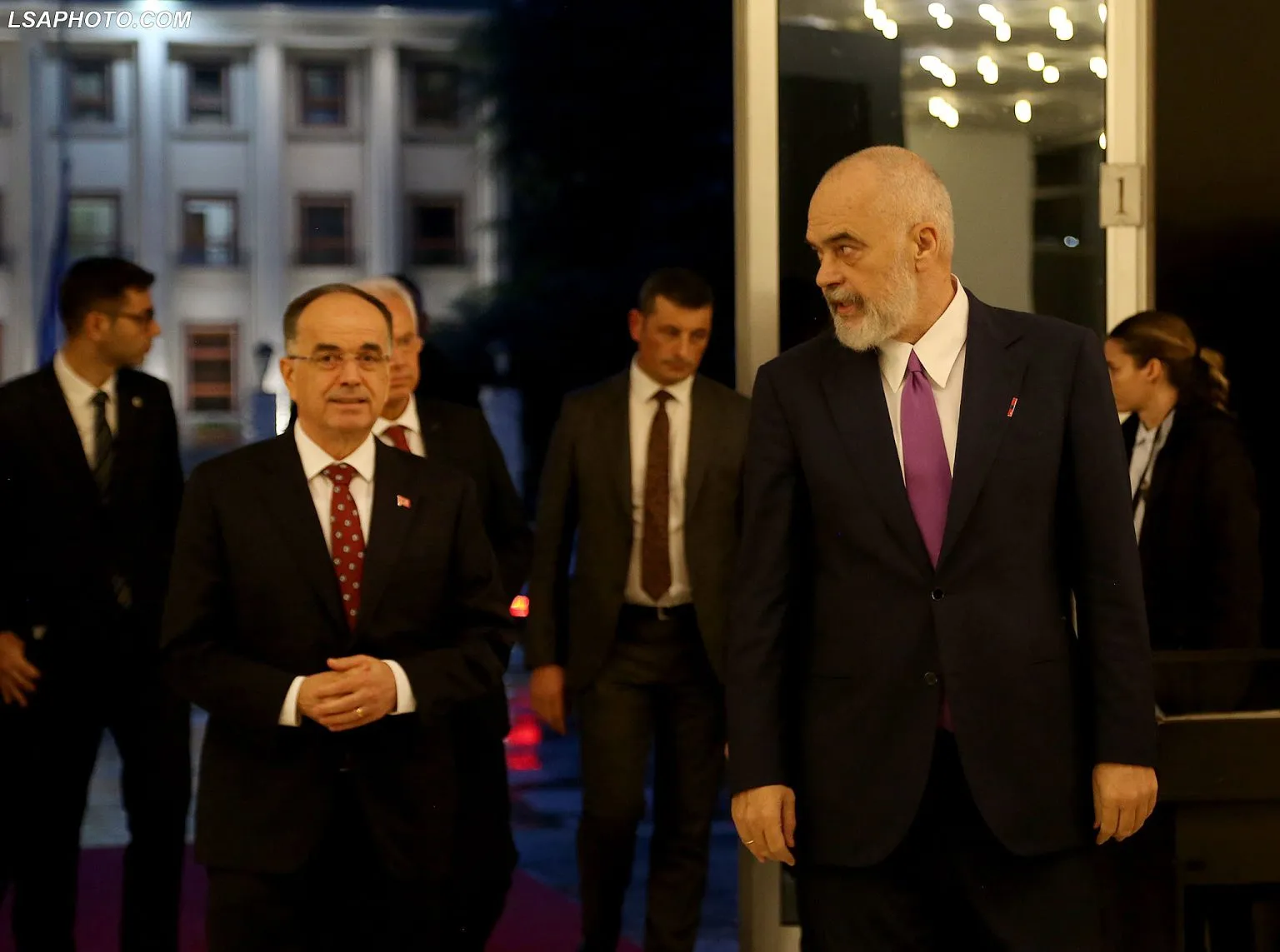 BIRN: Kryebashkiaku u dënua me burg, Presidenti “fshihet”pas procedurës për shpalljen e zgjedhjeve në Rrogozhinë
