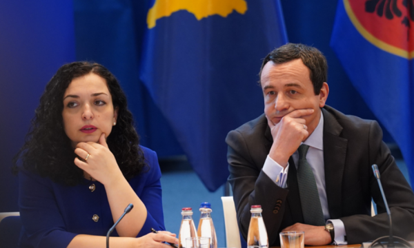Pse Albin Kurti s’e do Vjosa Osmanin? Analiza e REL: Pengesë për llogaritë e tij