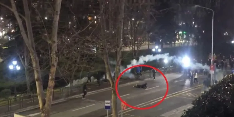 I shpërtheu granata në kokë/ Protestuesi përfundon te Trauma, probleme me shikimin