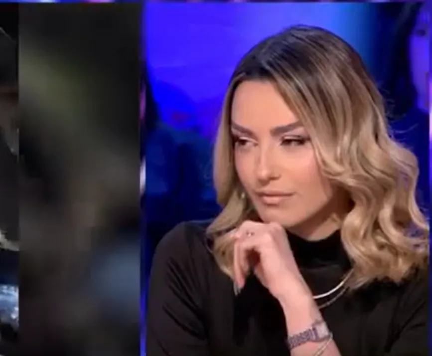 Del video e fshehtë/ Keijsi mohon dashurinë për Inën, ish-banorja mbetet e shtangur