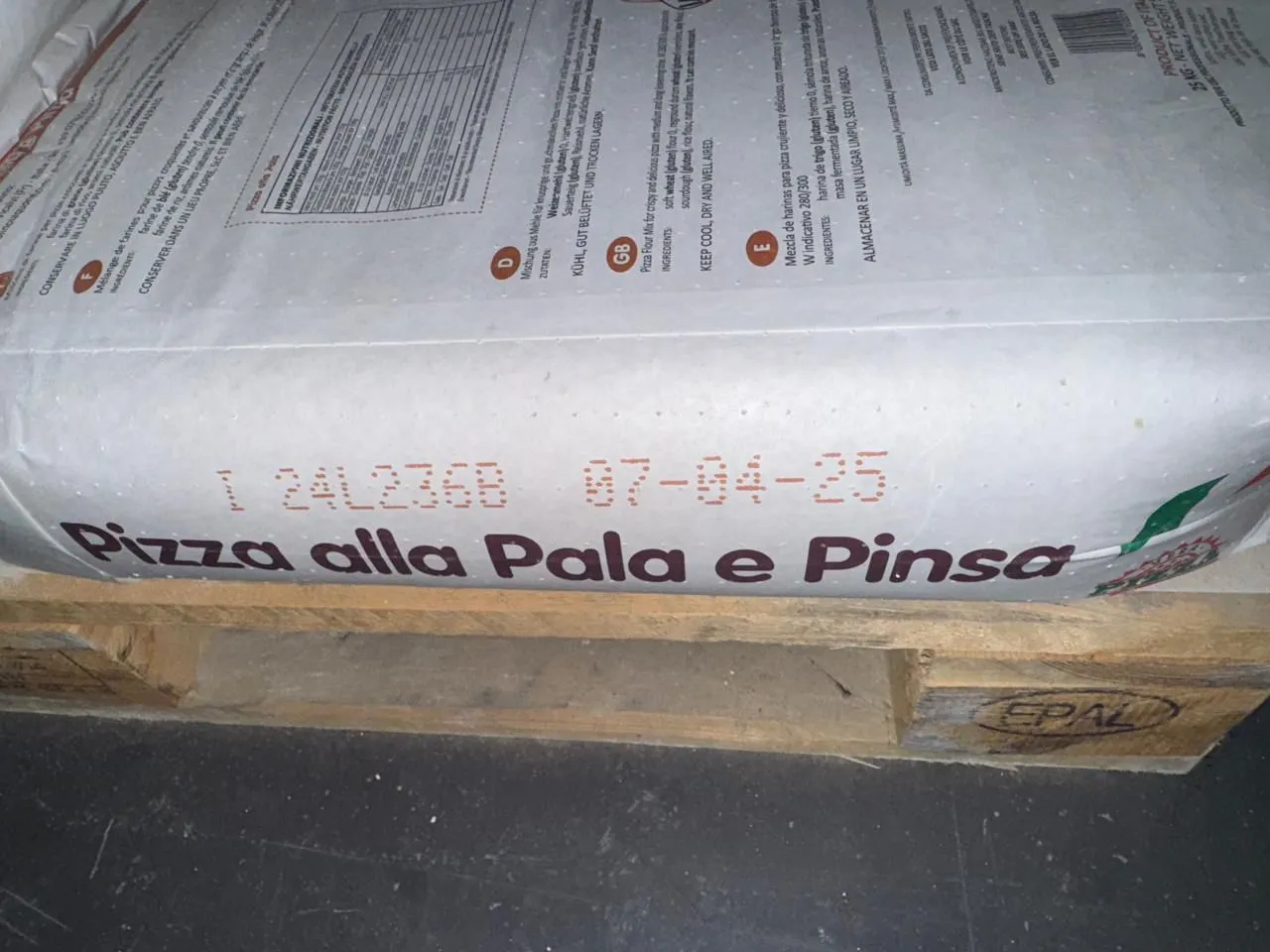 I skaduar para 1 viti/ 7.6 ton miell bllokohet në Durrës