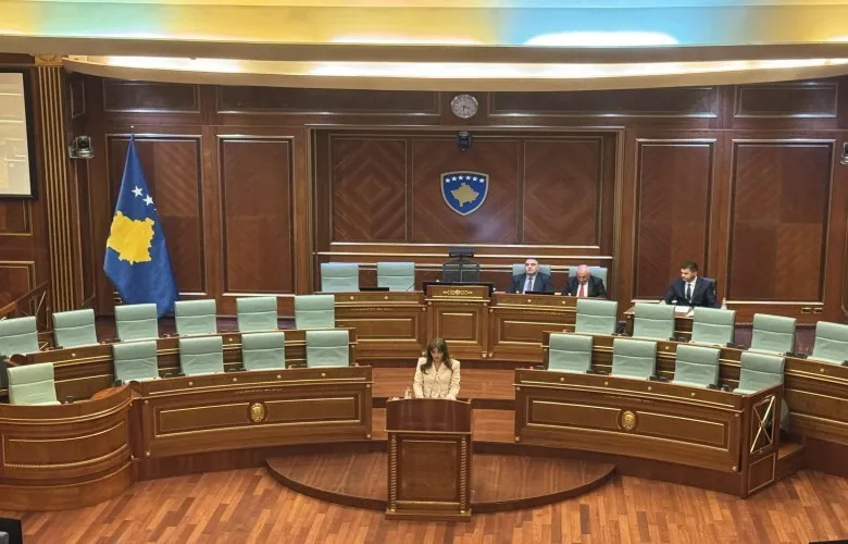 Konstituohet Kuvendi i Kosovës, Albulena Haxhiu zgjidhet kryetare