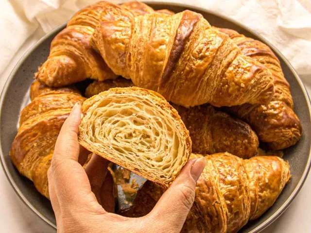 ALARMI/ Konsumimi i kroasanëve, bukës dhe disa drithërave rrit rrezikun e kancerit
