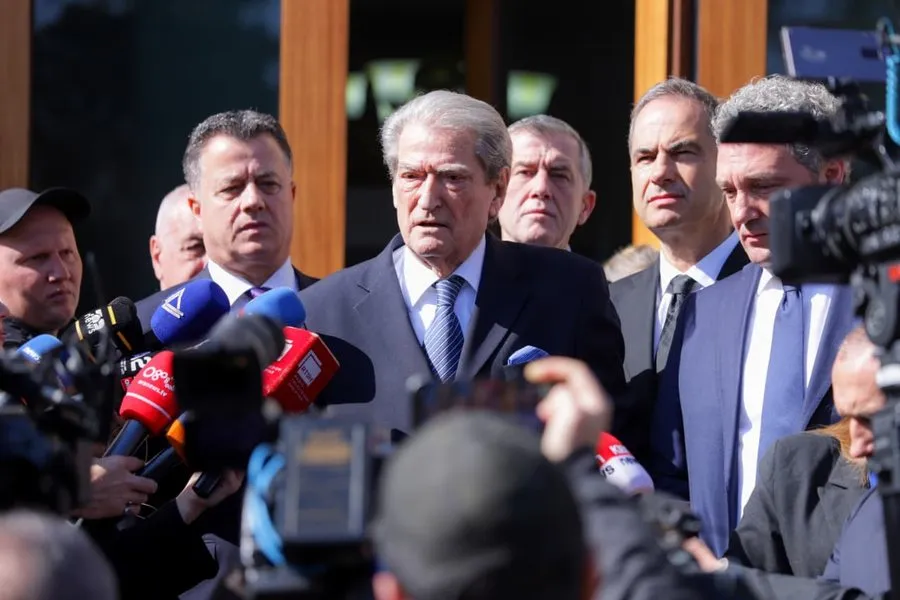 Berisha paralajmëron protestën e rradhës: Më 22 mars të gjithë në Tiranë