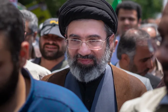 Vrasja e liderit Suprem të Iranit, Ali Khamenei do të zëvendësohet nga djali i tij?