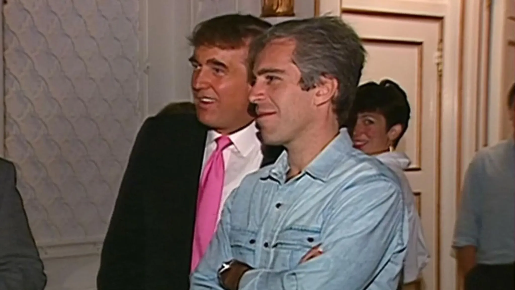 Dosjet Epstein/ Publikohen dokumentet e FBI-së në lidhje me akuzat ndaj Trump për abuzim seksual