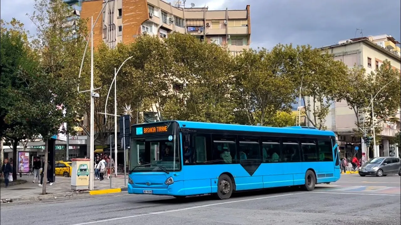 Vetëm me autobusë, shqiptarët ndër banorët që përdorin më shumë transportin publik në Europë