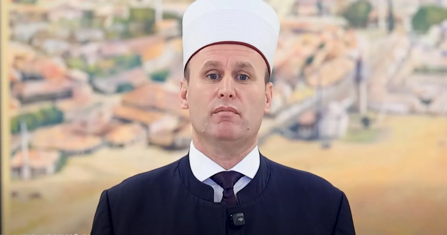 Bujar Spahiu uron besimtarët për Fiter Bajramin: Paqe, shëndet dhe begati për çdo familje