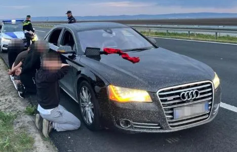 Shfaqën simbole të “Shqipërisë Etnike”, arrestohen 4 shqiptarë në Serbi