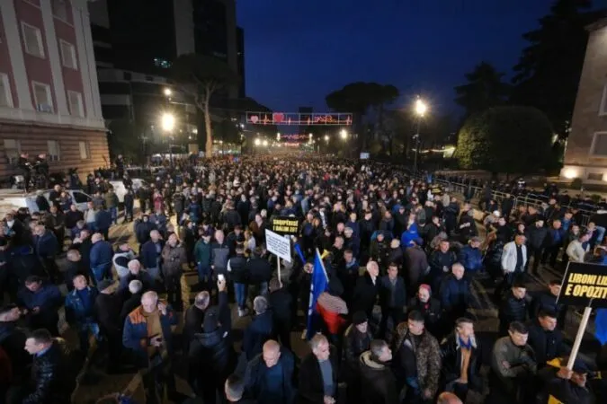 Delegacioni i BE reagon pas protestës së PD: Tregoni vetëpërmbajtje!