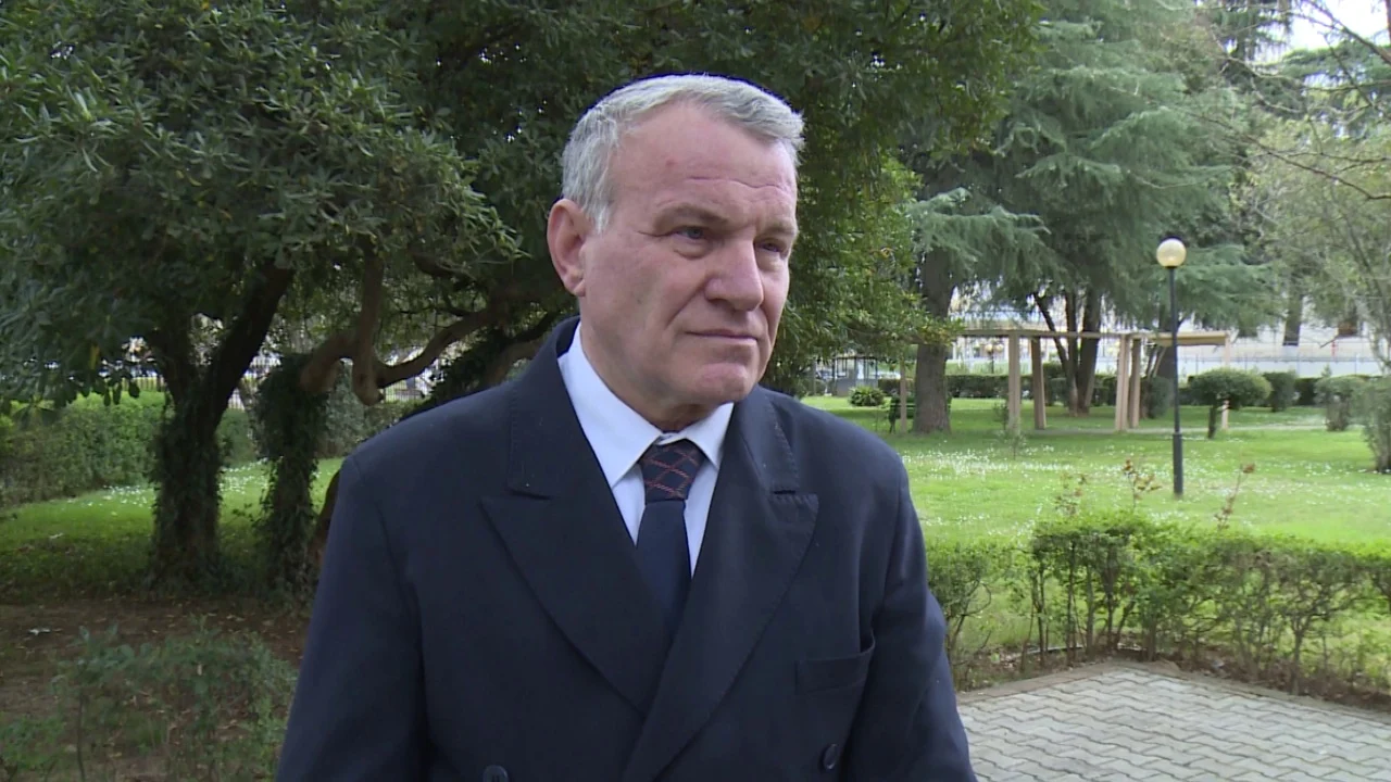 Paralajmëron ish-ministri i PS: Do rriten të gjitha çmimet, qeveria të ndërhyjë