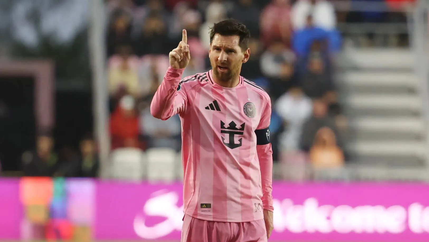 Messi shënon golin e 900-të në karrierë