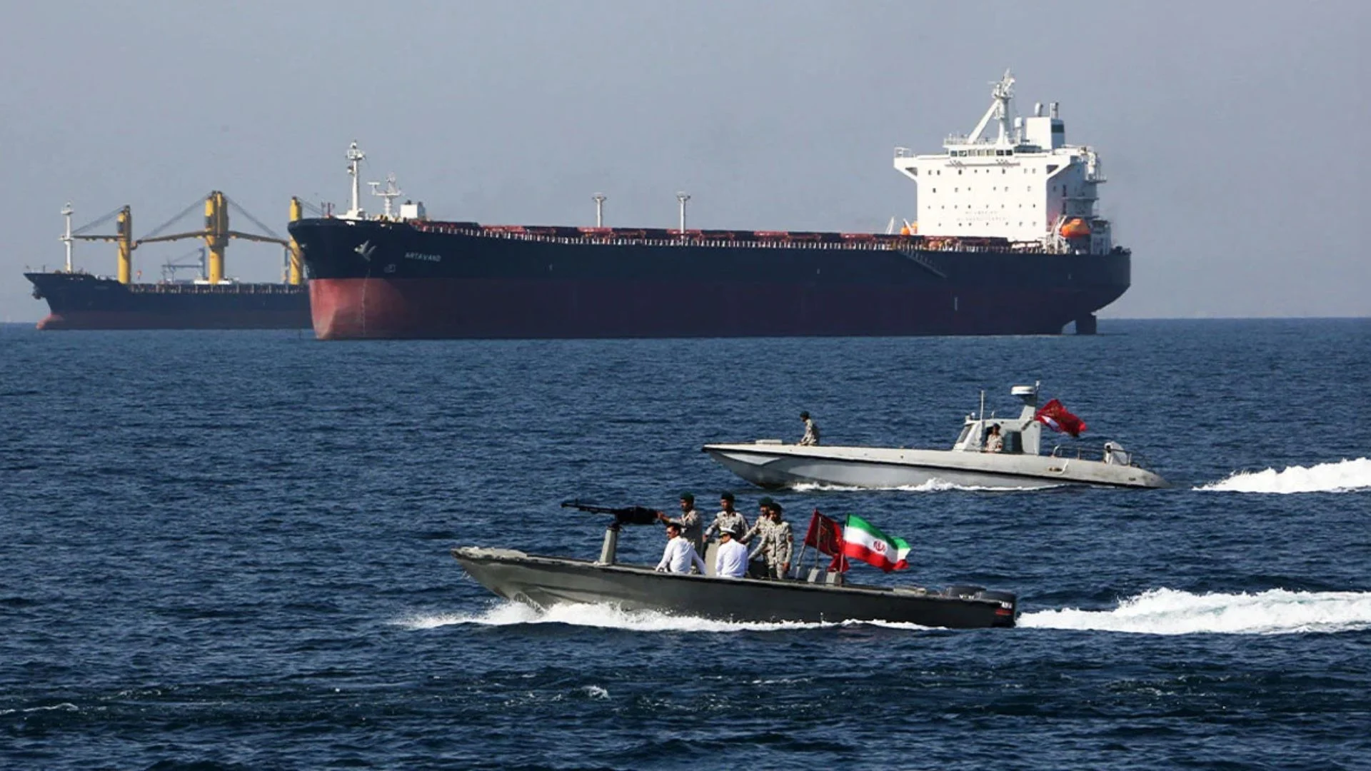 BE nis bisedimet sekrete me Iranin, Italia dhe Franca në negociata për Ngushticën e Hormuzit